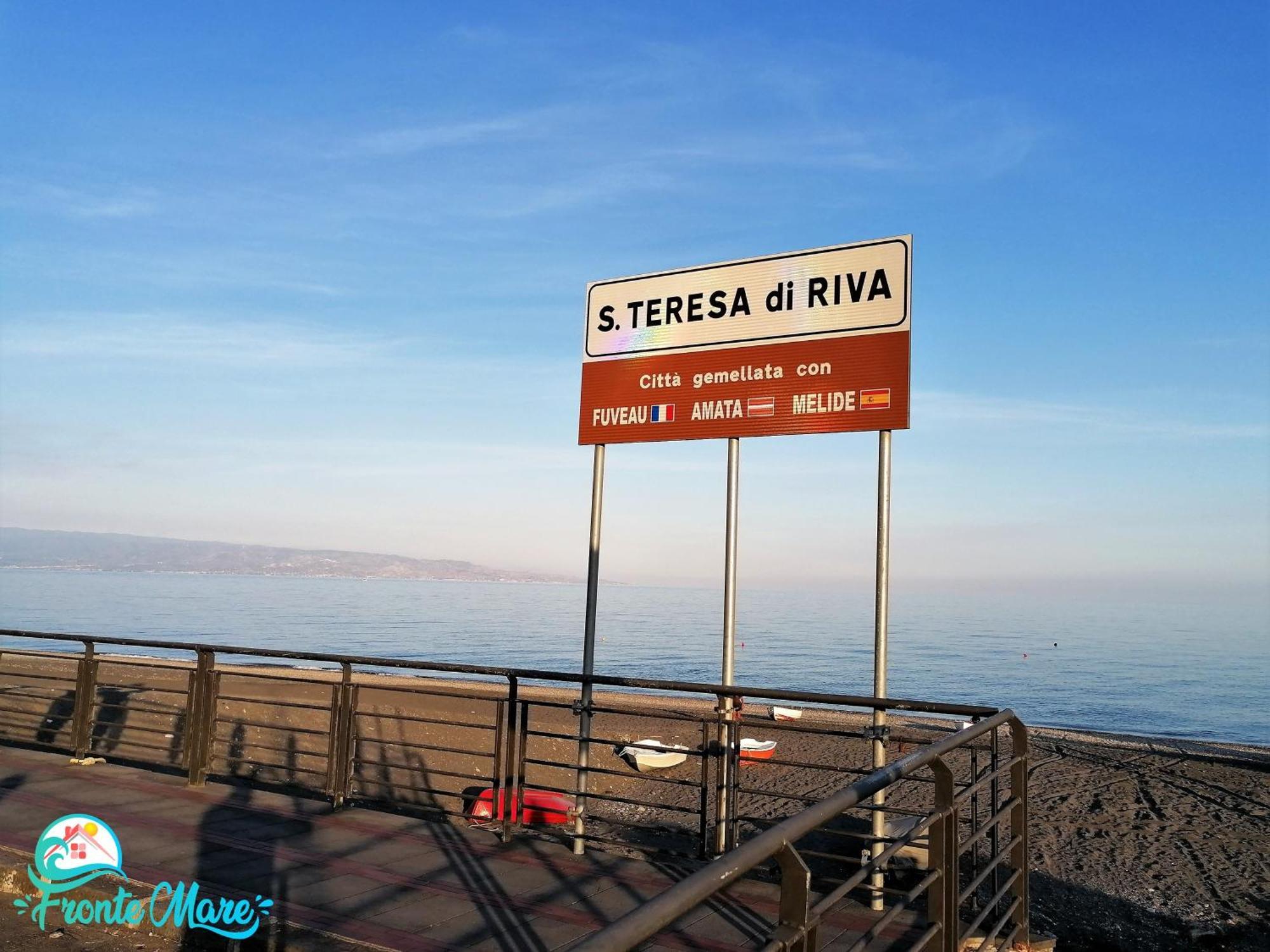Casa Fronte Mare Villa Santa Teresa Di Riva Bagian luar foto