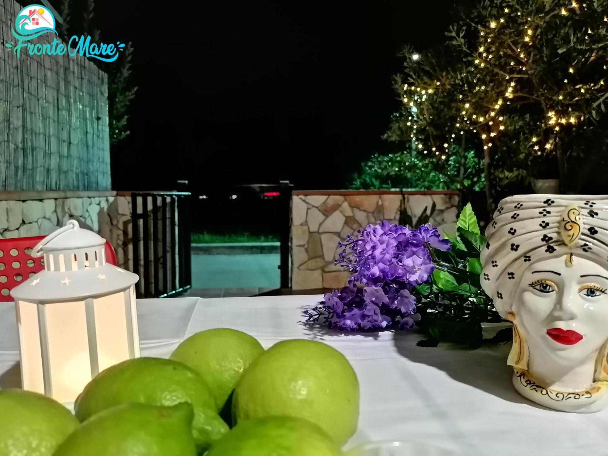 Casa Fronte Mare Villa Santa Teresa Di Riva Bagian luar foto