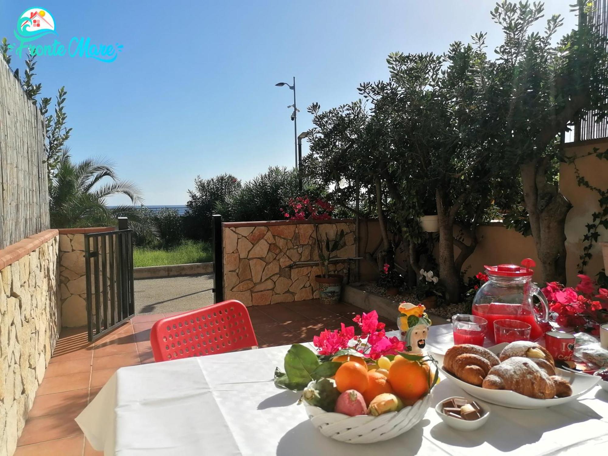 Casa Fronte Mare Villa Santa Teresa Di Riva Bagian luar foto